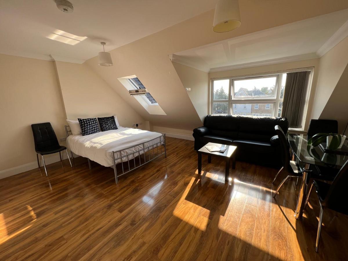 Rc Airport Rooms Stanwell Buitenkant foto