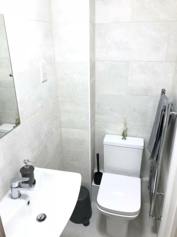 Rc Airport Rooms Stanwell Buitenkant foto
