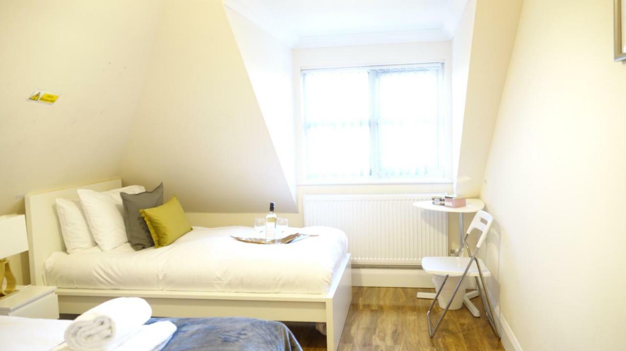 Rc Airport Rooms Stanwell Buitenkant foto